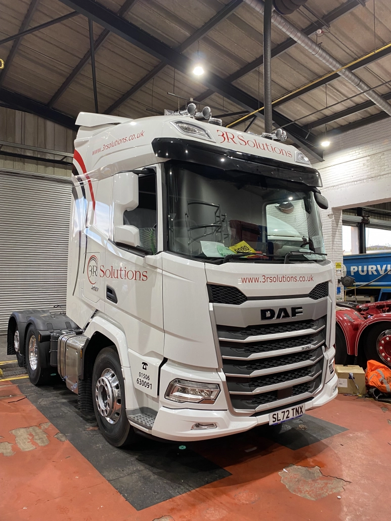 3R Solutions HGV cab with cut vinyl graphics applied to the front and doors